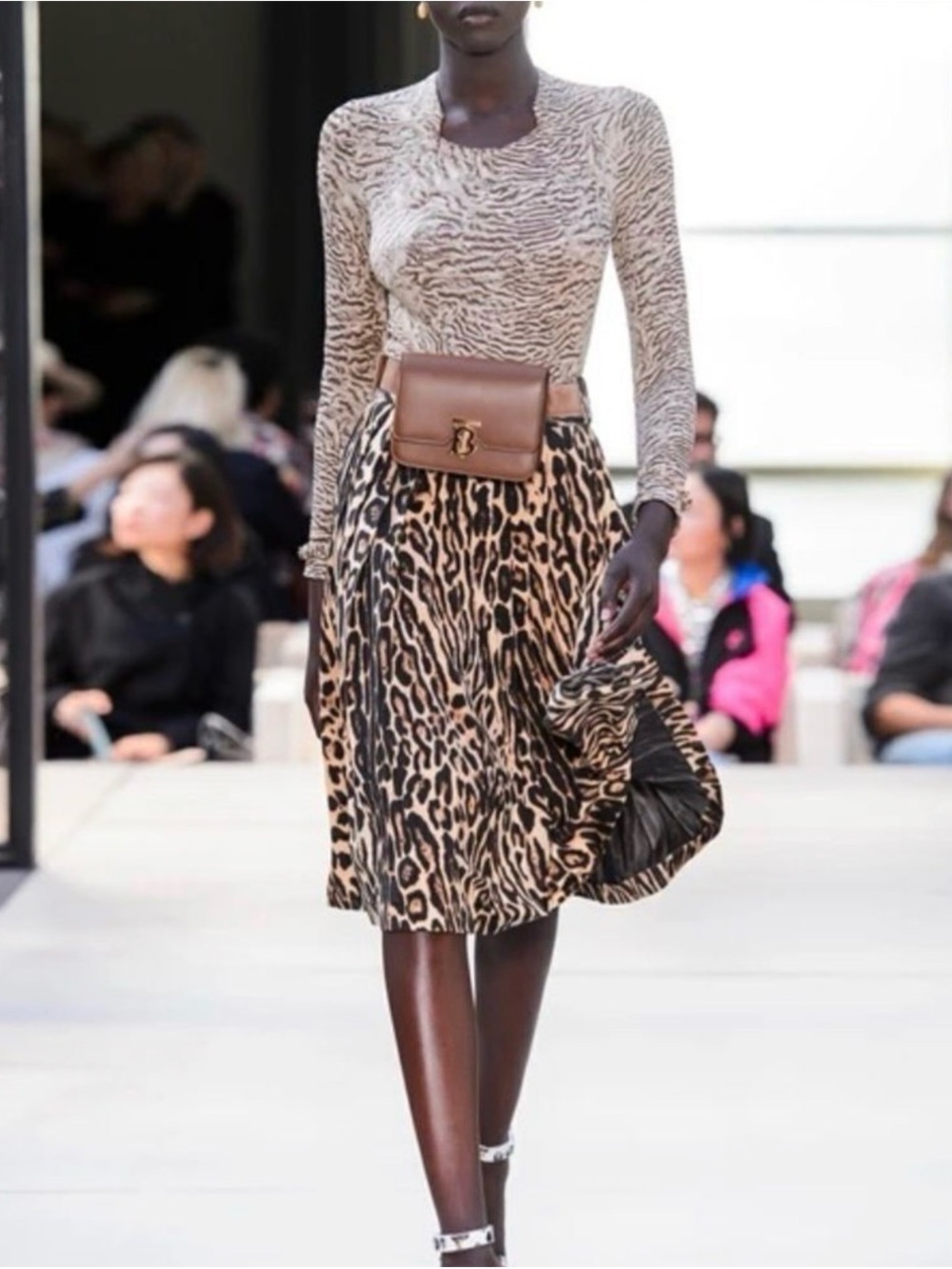 ♥️ BURBERRY Leopard Print A-Line Midi Skirt - Brown